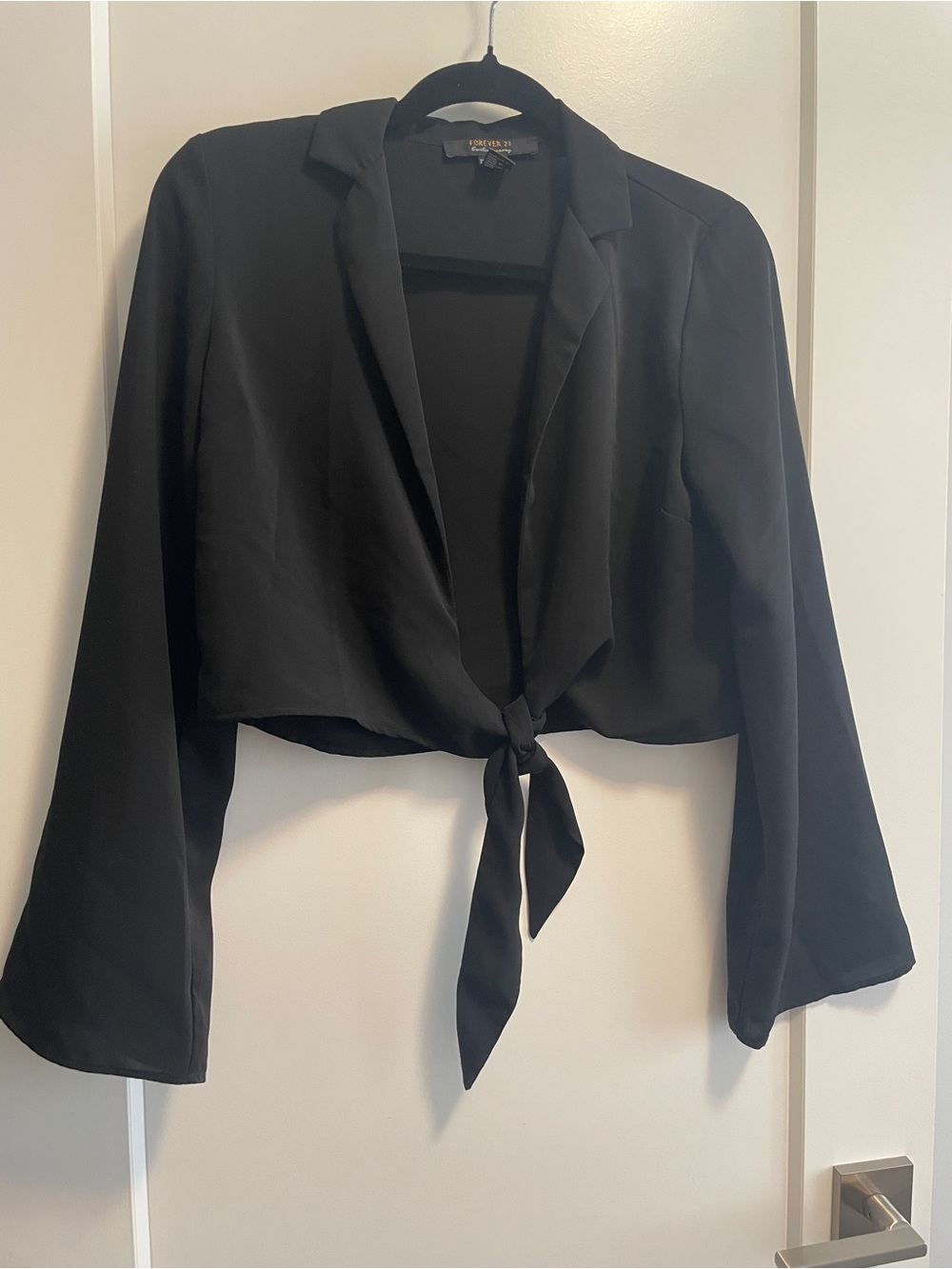 Forever 21 Black Tie-Front Cropped Blouse